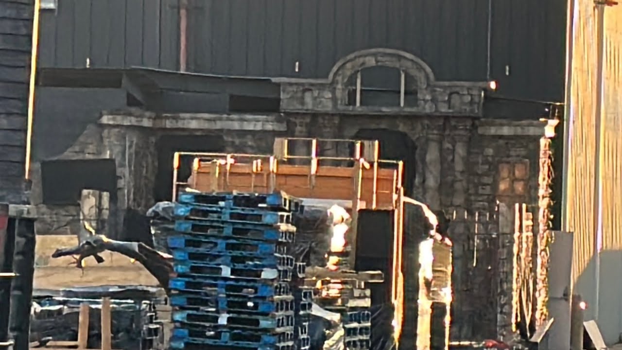 Knott&rsquo;s Berry Farm Updates - Scary Farm & Montezooma construction