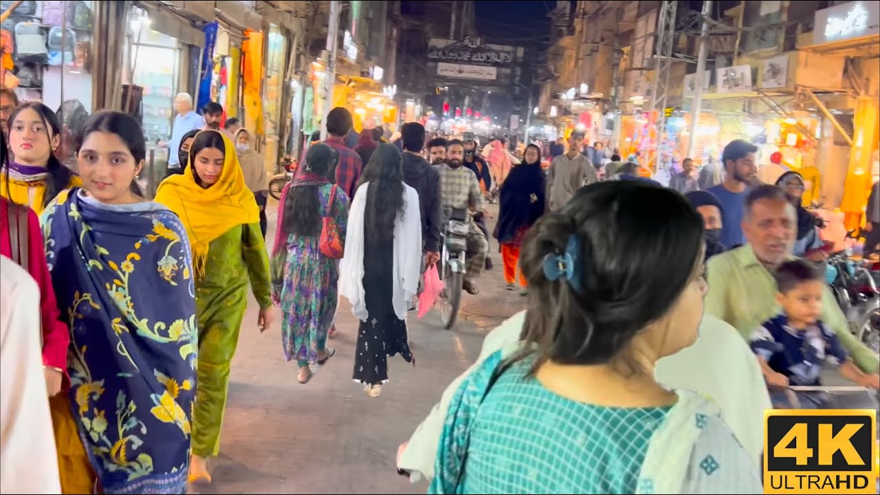Exploring Lahore’s Crowded Streets of Azam Market to Bano Bazaar | Lahore’s Walking Tour in 4K 