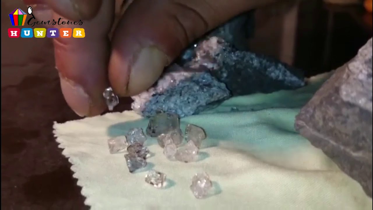 Best surprise after breaking a rock found by a friend | Kimberlite rock | Real rough diamonds | gems