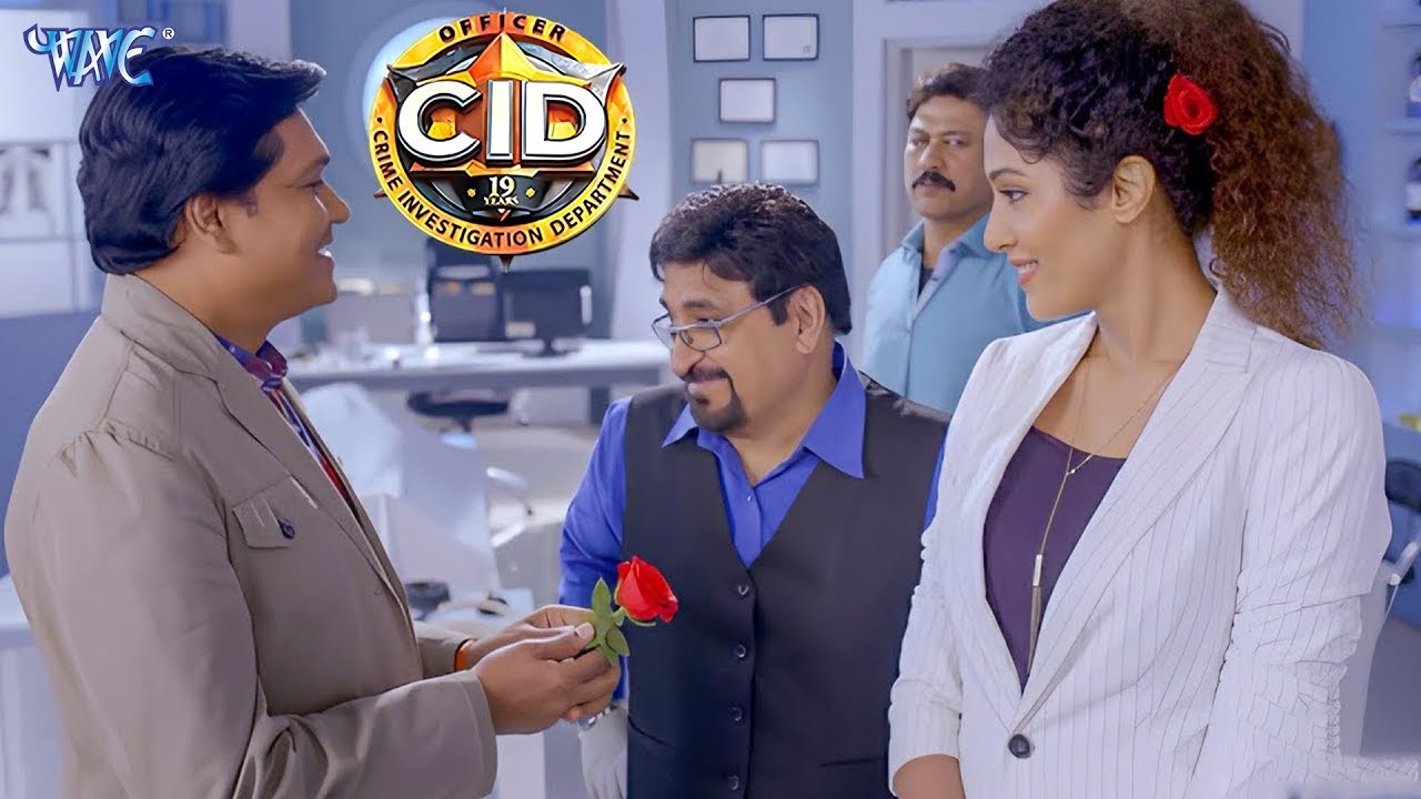तारिका के लिये गुलाब लाया अभिजीत, कबाब में हड्डी बनकर टपक गया सालुंखे || CID || Latest Episode
