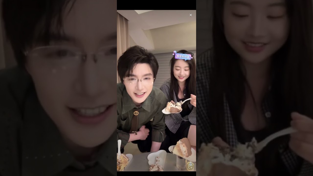 #朱一未白昕怡 eating cake choose by Baibai #cute couple Happy birthday Zhuge!