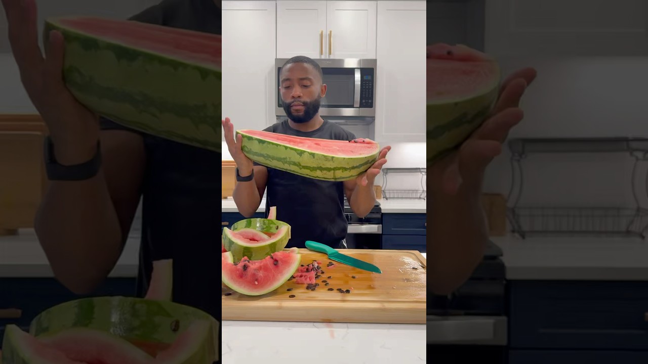 Blended Watermelon Juice: refreshing w/ all the nutrients and fiber #blender #watermelon