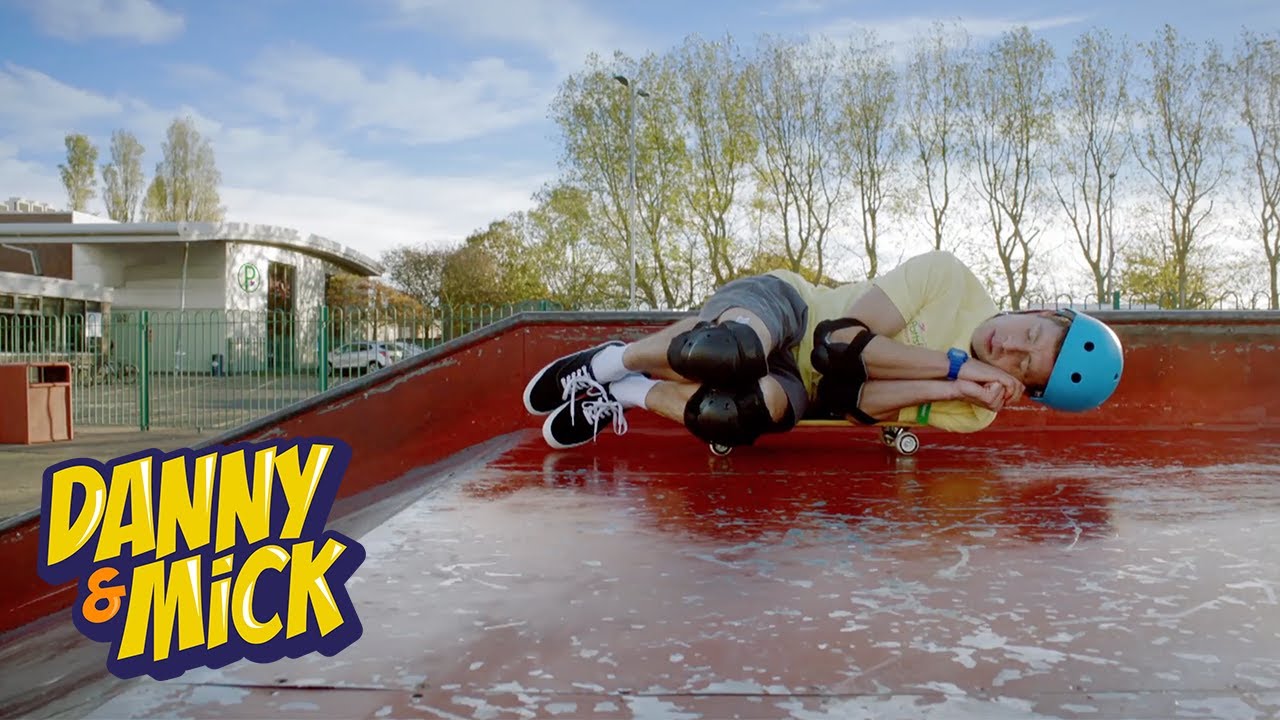 Danny and Mick Wash Cars 🧼 | Danny & Mick 🤣