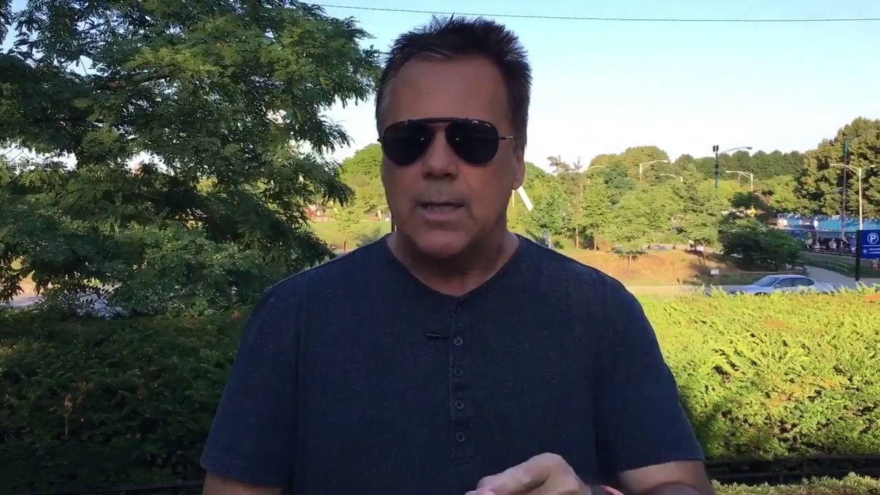 Richard Roeper Reviews 