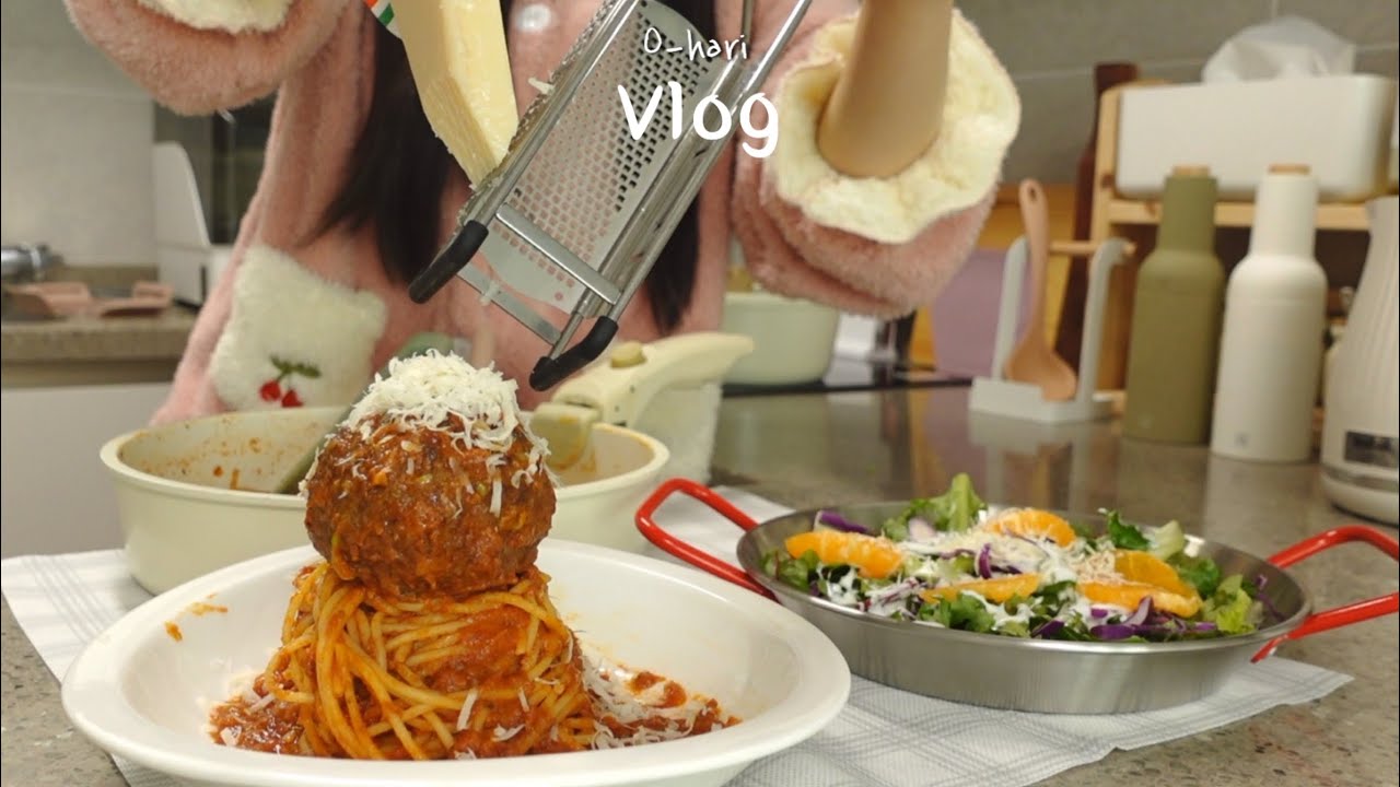 Приготовление гигантских спагетти с фрикадельками, сбор мини-мандаринов, сильный снегопад