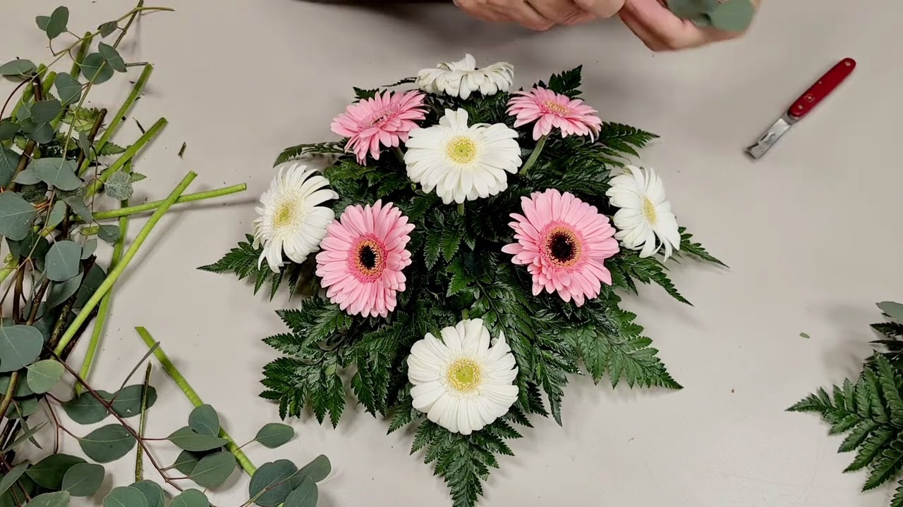 Tutorial centrotavola di fiori con minigerbere per 50° di Matrimonio - Fiorista Bandera