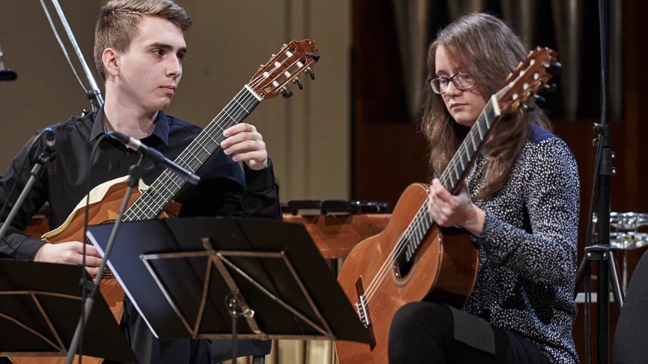 Guitar Duo J&oacute;kaiov&aacute; Hnat IV.For ravel by Ľubo&scaron; Bern&aacute;th (live)