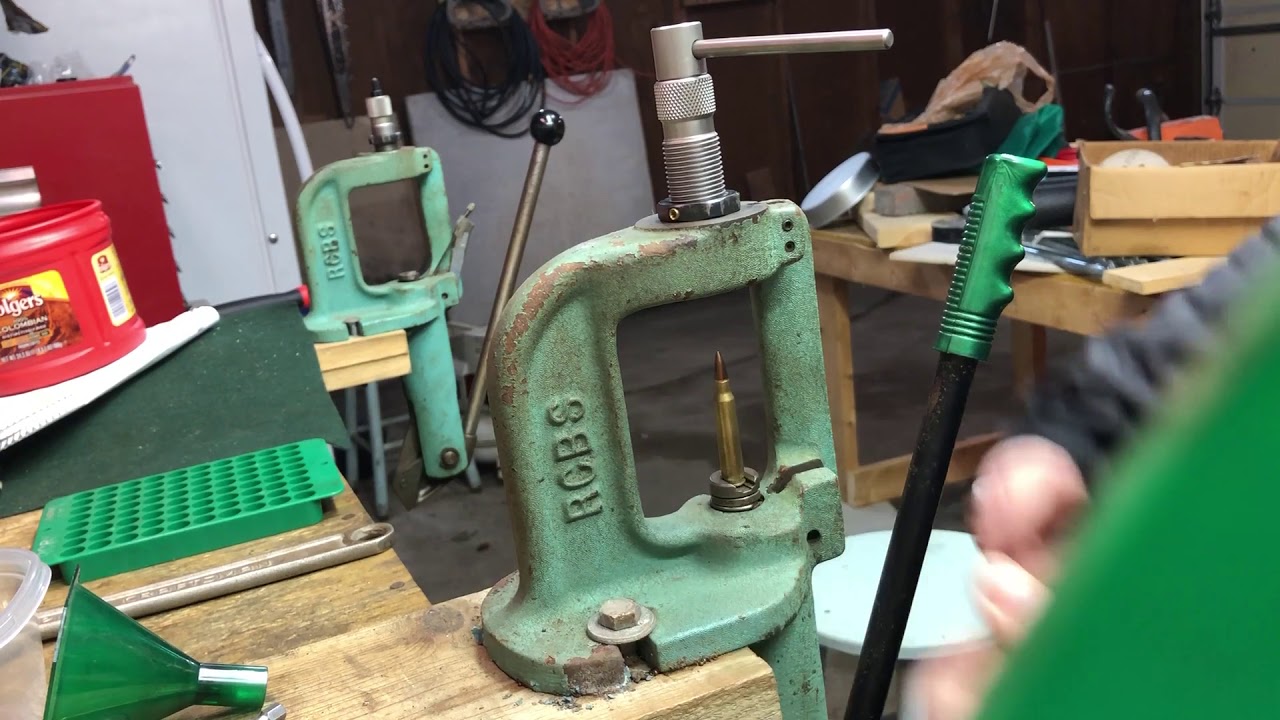 Извлечение пуль с помощью системы цангового извлекателя пуль RCBS.