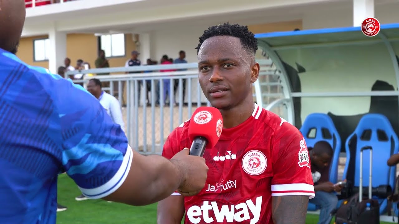 NICKSON KIBABAGE BAADA YA KUCHEZA MCHEZO WAKE WA KWANZA WA LIGI AKIWA NA UZI WA SIMBA SC