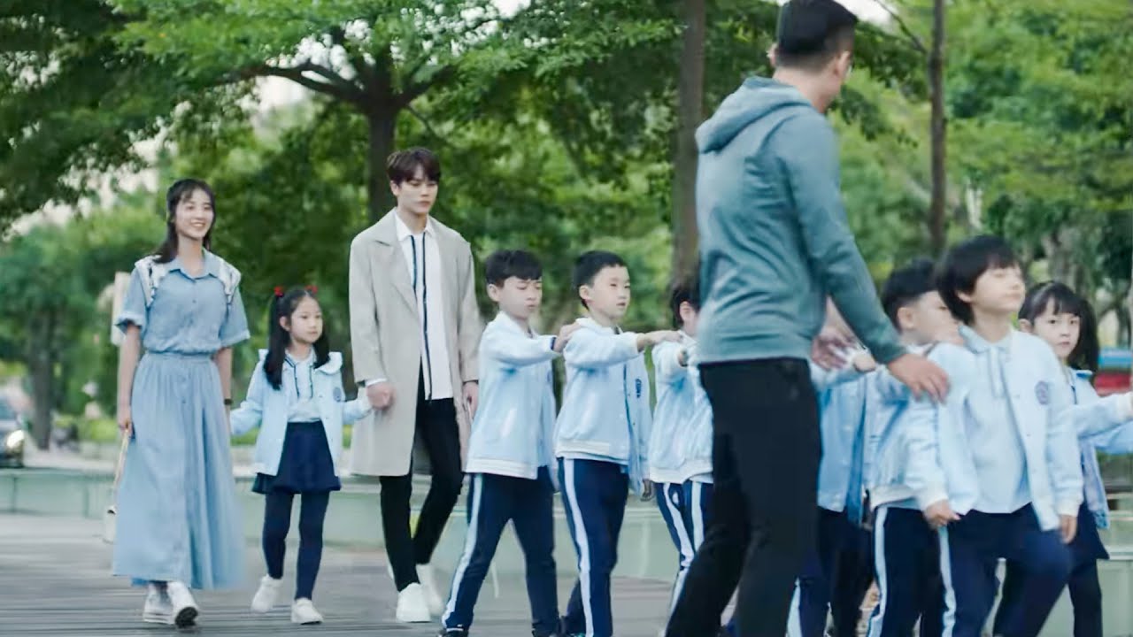 ซินเดอเรลล่าอดทนกับลูกมาก และ CEO แทบจะรอไม่ไหวที่จะมีลูกกับเธอ