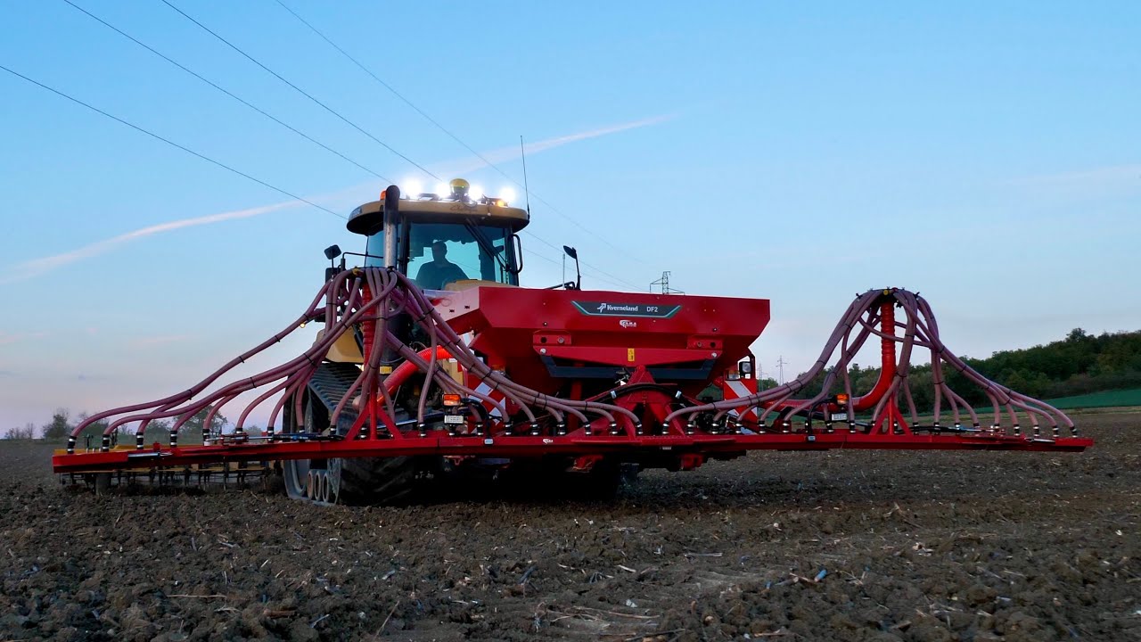Semis de blé à la volée avec une trémie Kverneland équipée d’une rampe de semis de 8 mètres ! 🌾