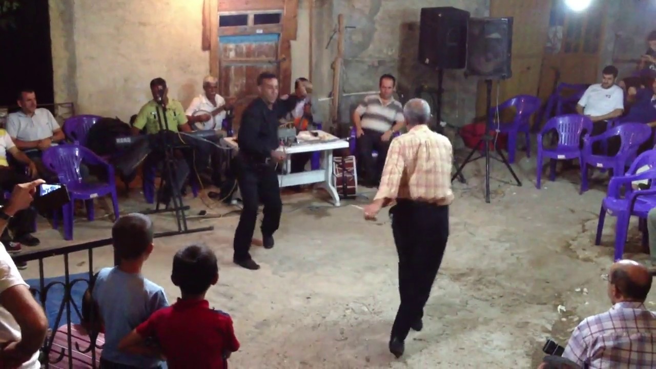 Abdal Köçek Kaşıkla Ha Babam Ha Oynuyor