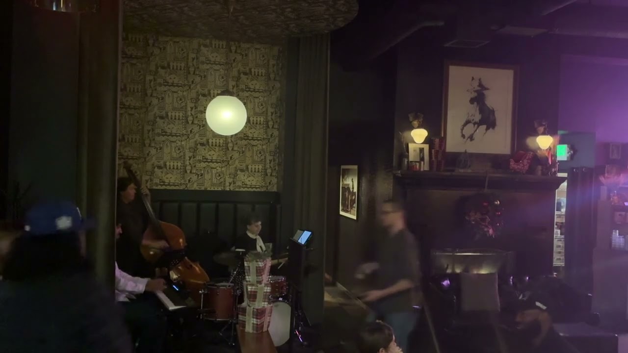 Kaytlin Hansen Trio - Bag's Groove
