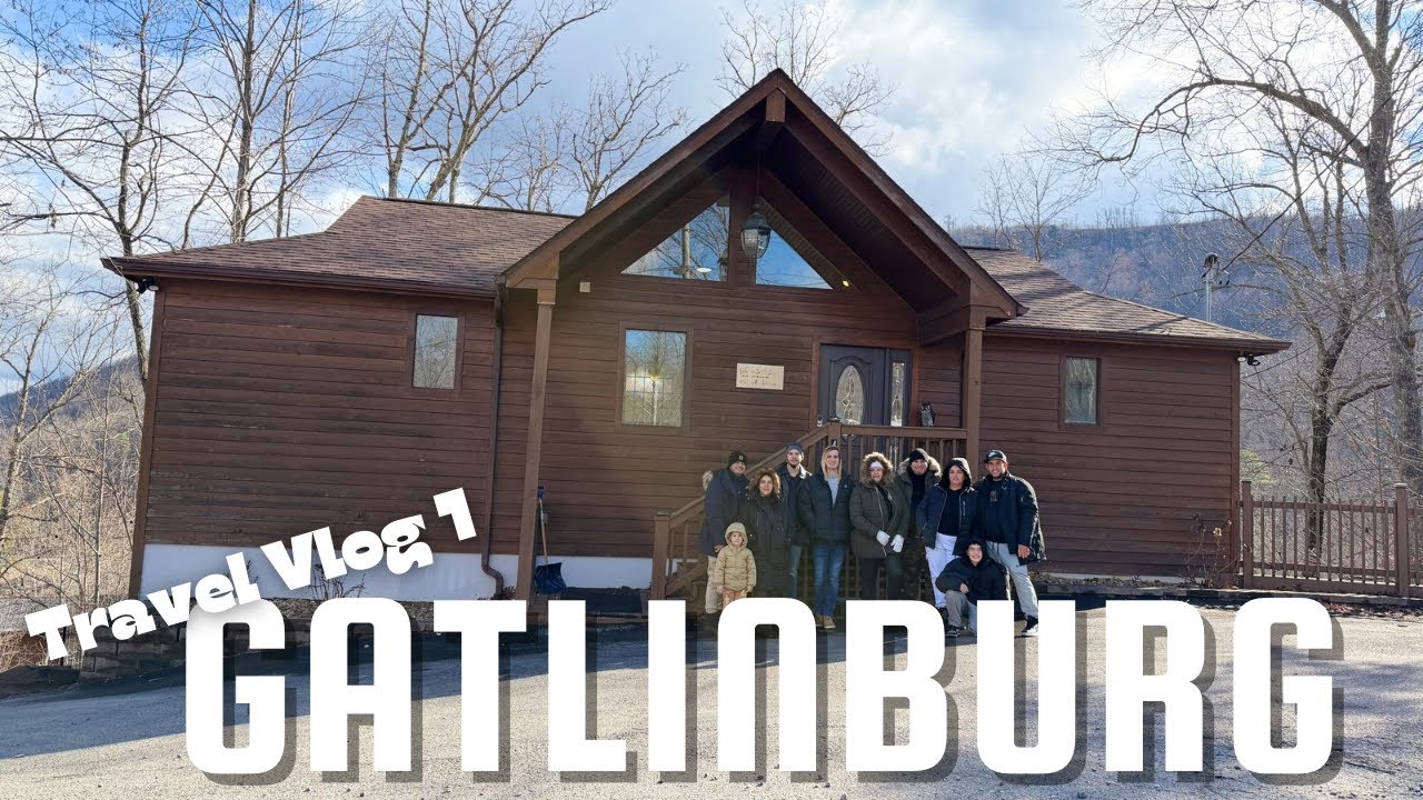 My FIRST travel vlog | Road trip + Amazing cabin in Gatlinburg TN