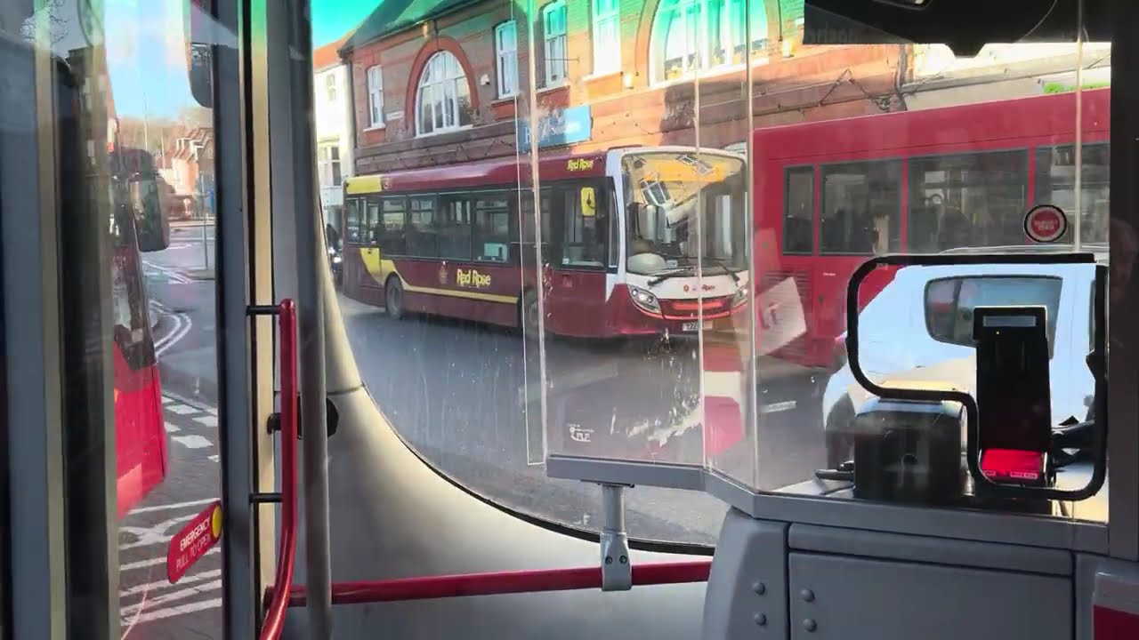 Carousel Buses 1B (80821) - Chesham Broadway to Hemel Hempstead via Lye Green & Welpley Hill