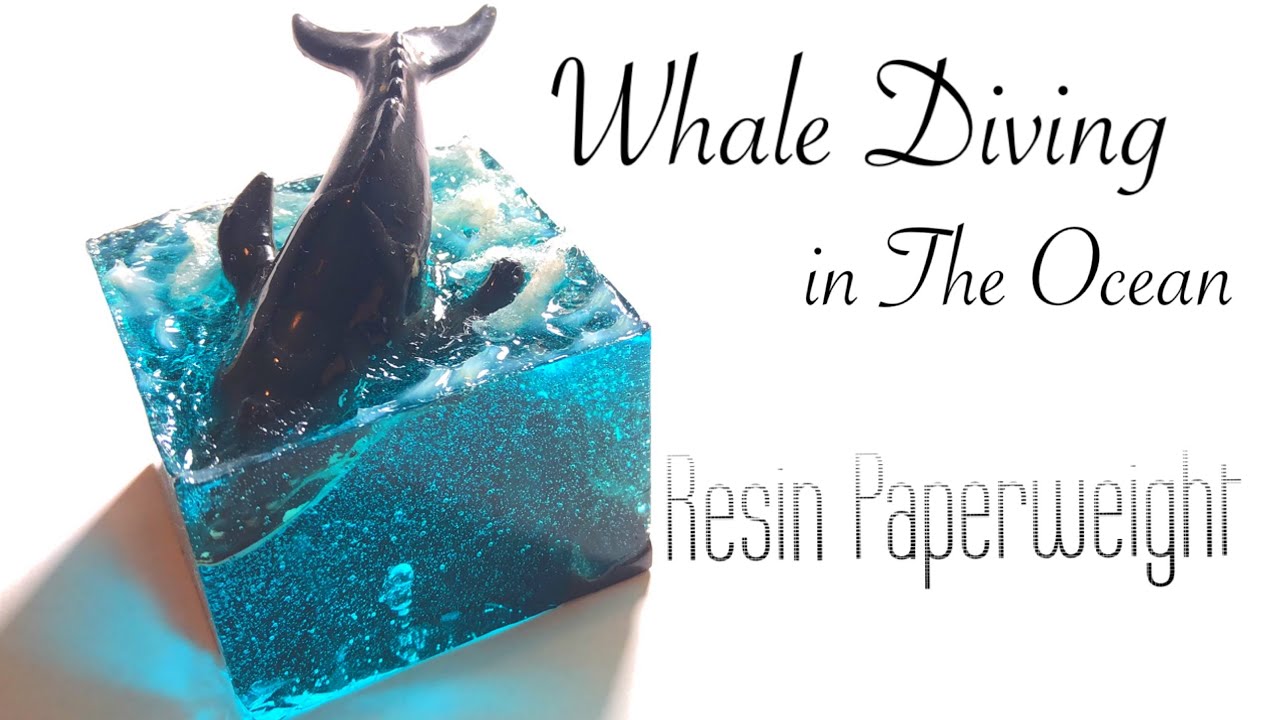 DIY | A Whale Diving in The Ocean Resin Paperweight