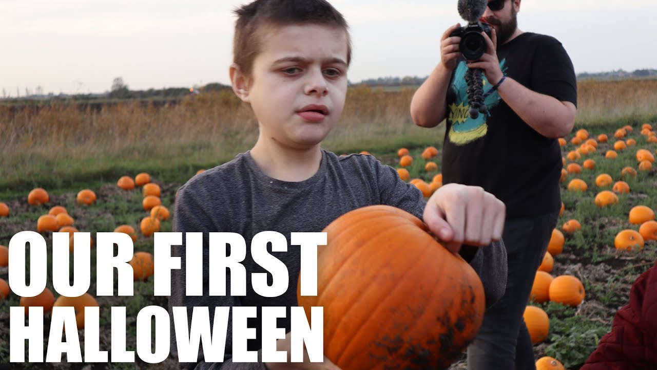PUMPKIN PATCH VISIT | OUR FIRST HALLOWEEN | FAMILY VLOG