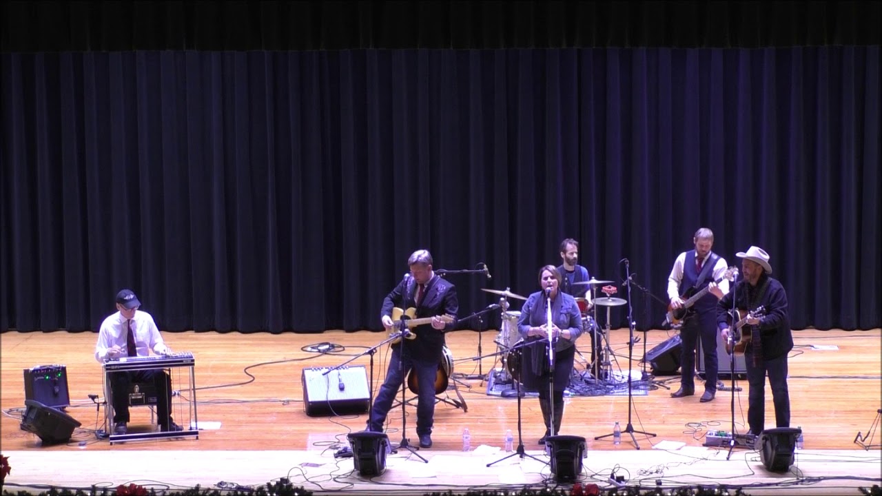 The Gibson Brothers & Erin Gibson LaClair - Light of the Stable