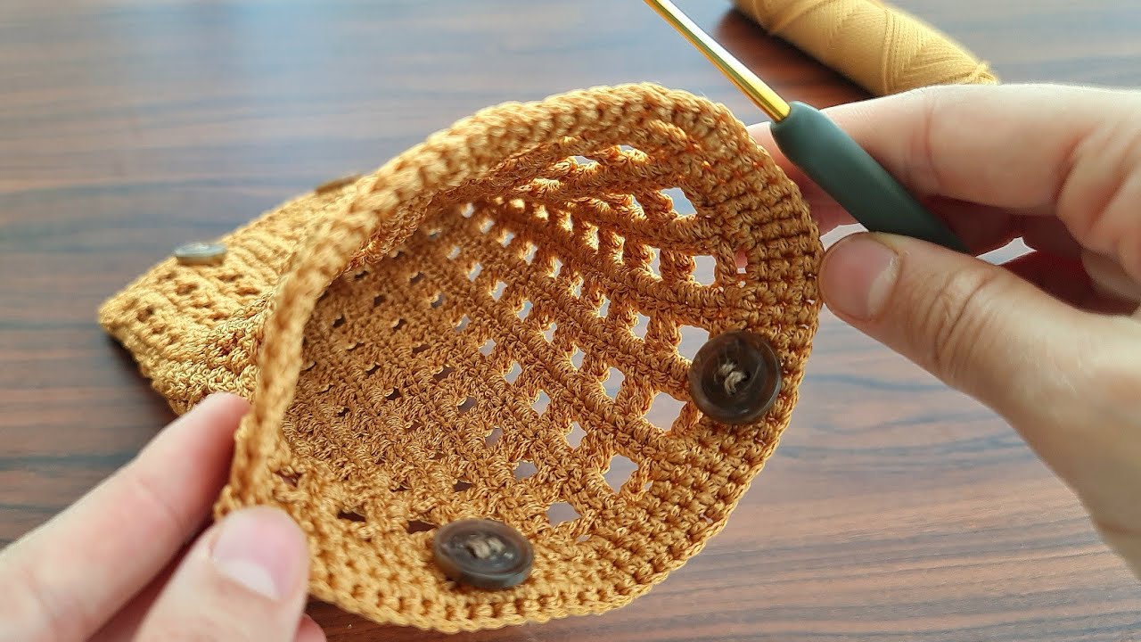 INCREDIBLE 😯 How to make a very useful crochet napkin holder ✔ Tığ işi  şahane peçetelik yapımı.