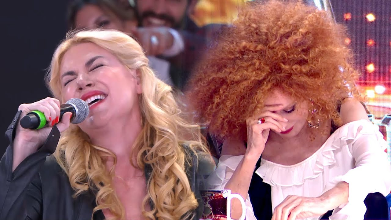 Esmeralda Mitre se desató, empezó a cantar y Nacha se agarró la cabeza
