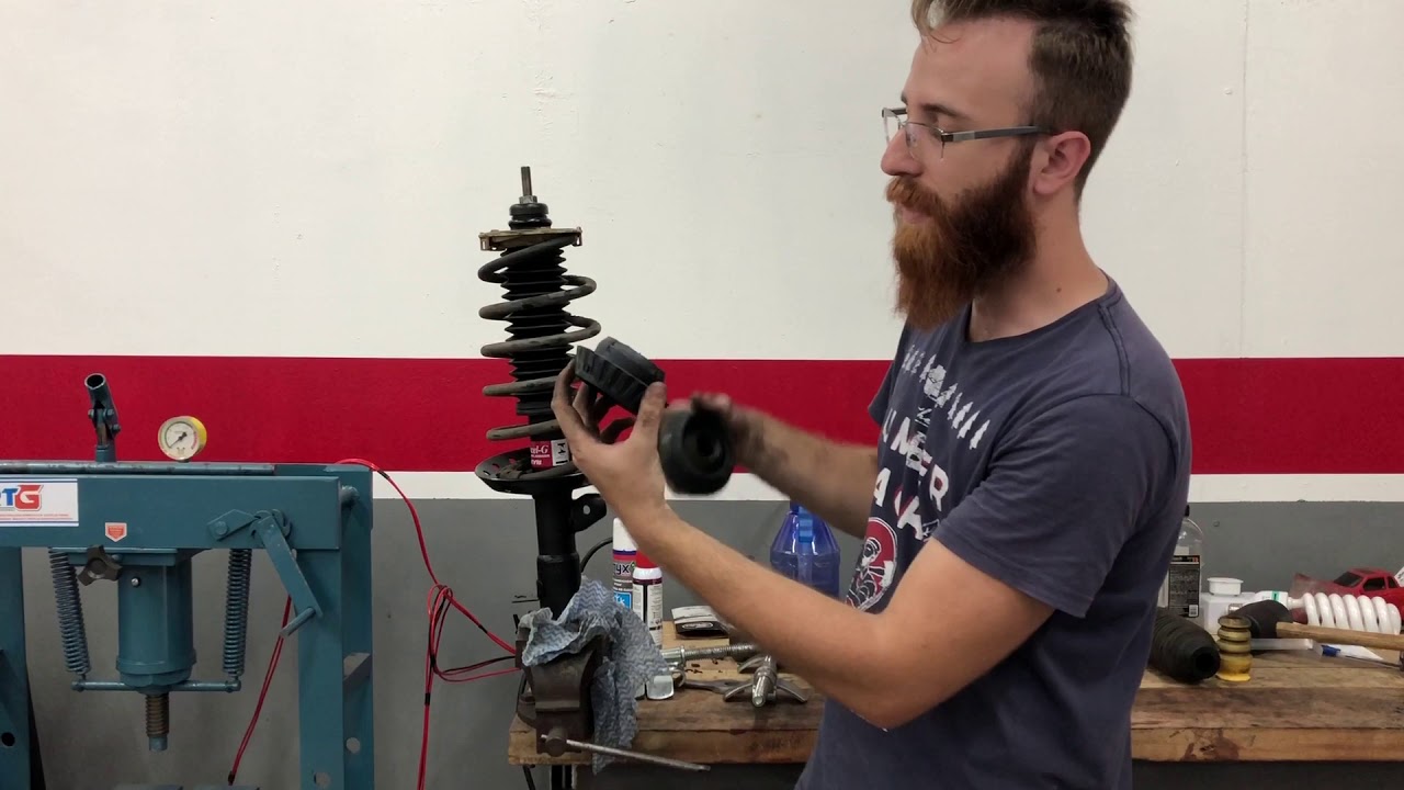 HONDA CITY - Troca dos amortecedores e pastilhas de freio - Sarro's Garage