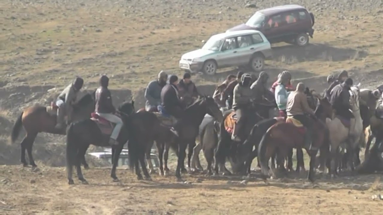 бузкашии харифона дар дехаи Миндона соли 2014.