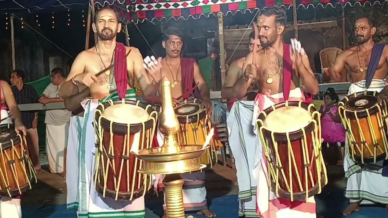 DOUBLE THAYAMBAKA BY OTTAPALAM HARI AND CHERUSSERY ANAND ( PATHIKALAM )