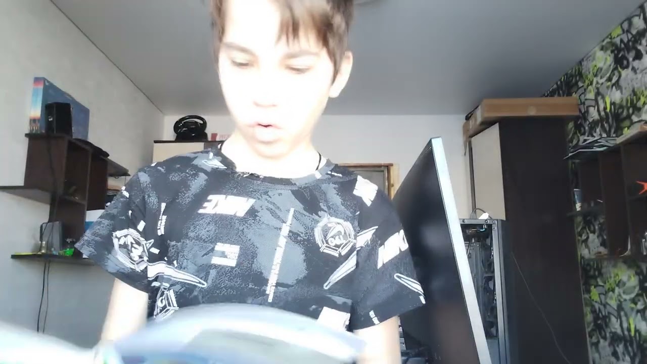 Подписывайтесь ставьте лайки пожалуйста это мой канал, и он про обзоры.