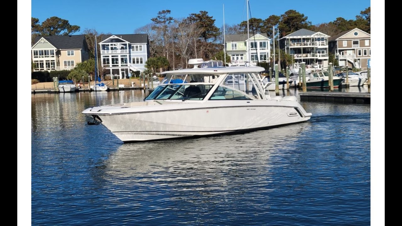 2017 Boston Whaler 320 Vantage For Sale at MarineMax Wrightsville Beach, NC