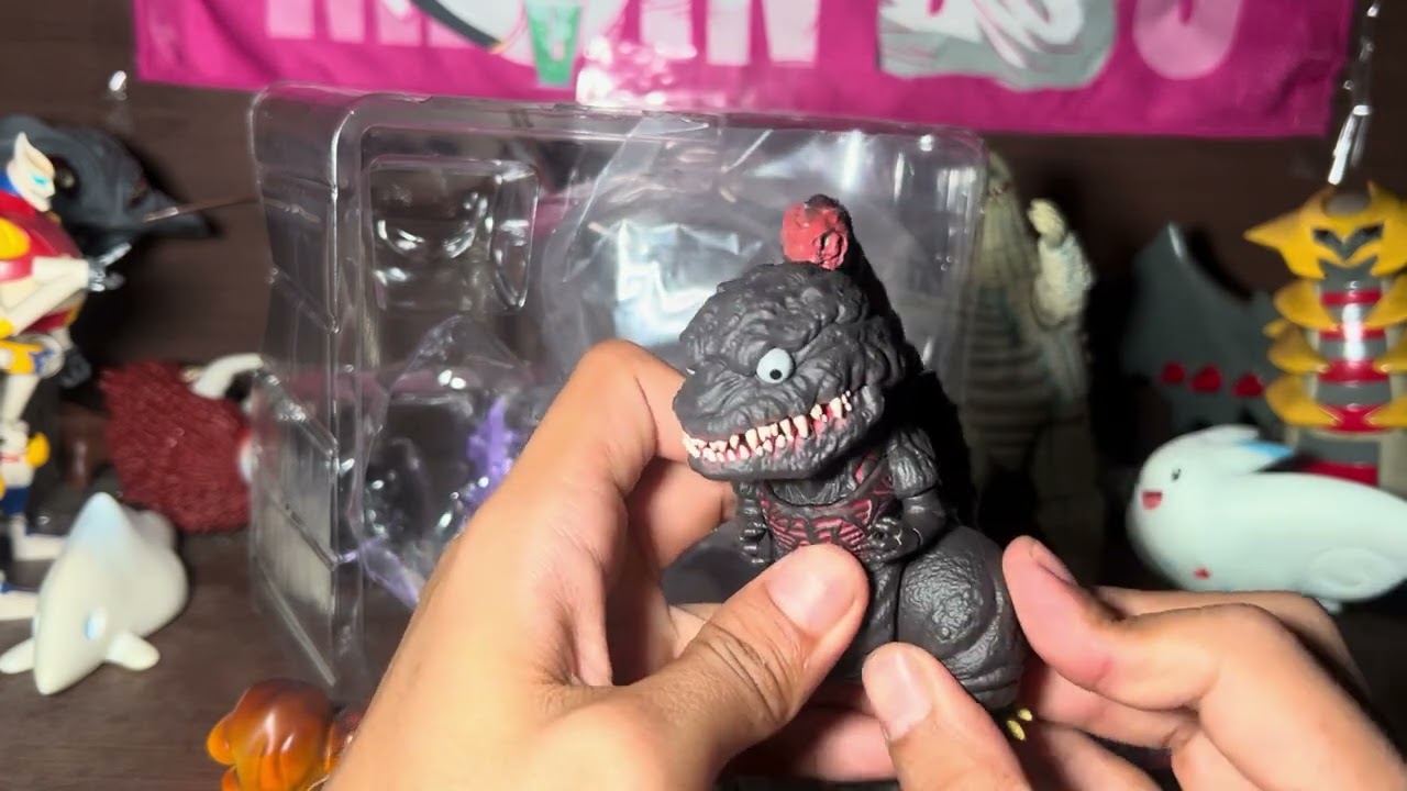 Nendoroid Shin Godzilla opening
