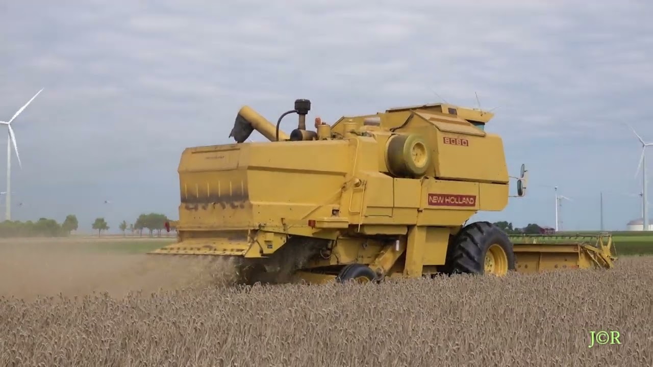 Benno Rijpma Roodeschool, combinen met de New-Holland  Clayson 8080 bij Hilberink-Bruining v.d.Berg.