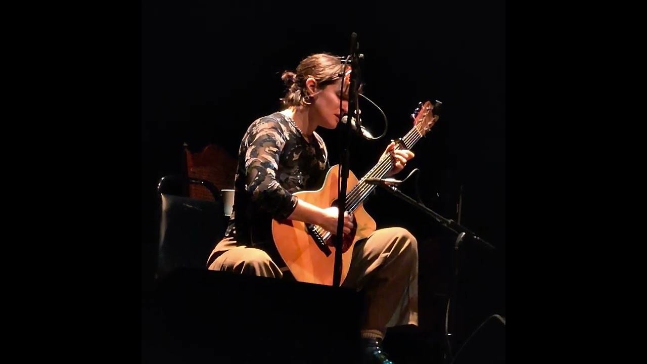 Adrianne Lenker - Before You (live Kings Theatre, Brooklyn - 11/19/2024)