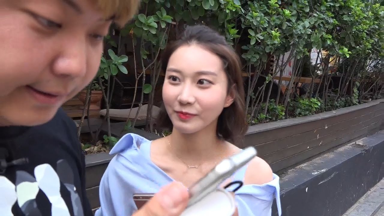 170628 [1] 최군 직감 으로 가로수길 '연예인&셀럽' 인터뷰하기!! - KoonTV