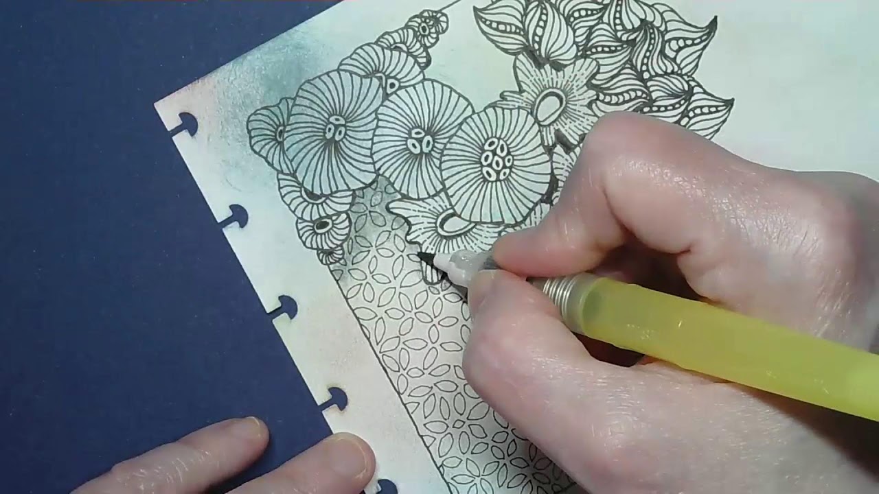 Drawing to relax #tangles #tanglepatterns #relaxing #pendrawing