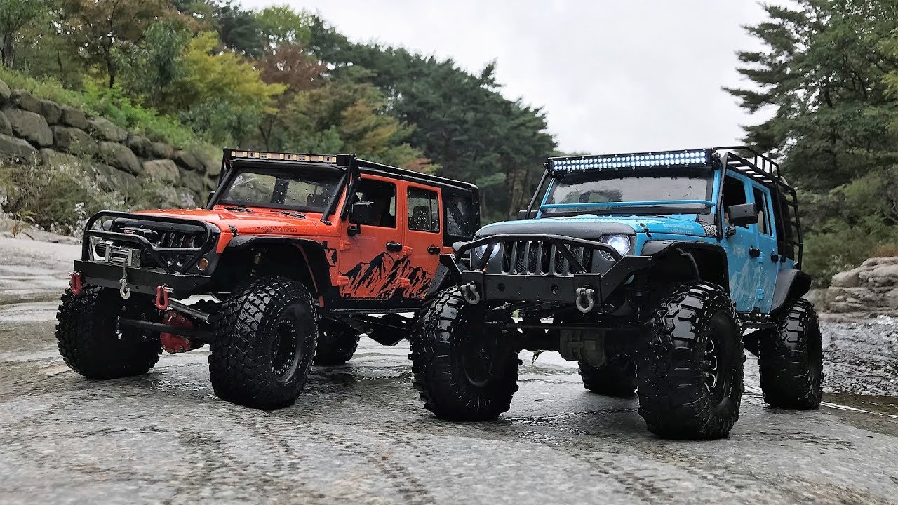 Jeep Rubicon JK Body TRX4 & Custom  | Trail in a small valley