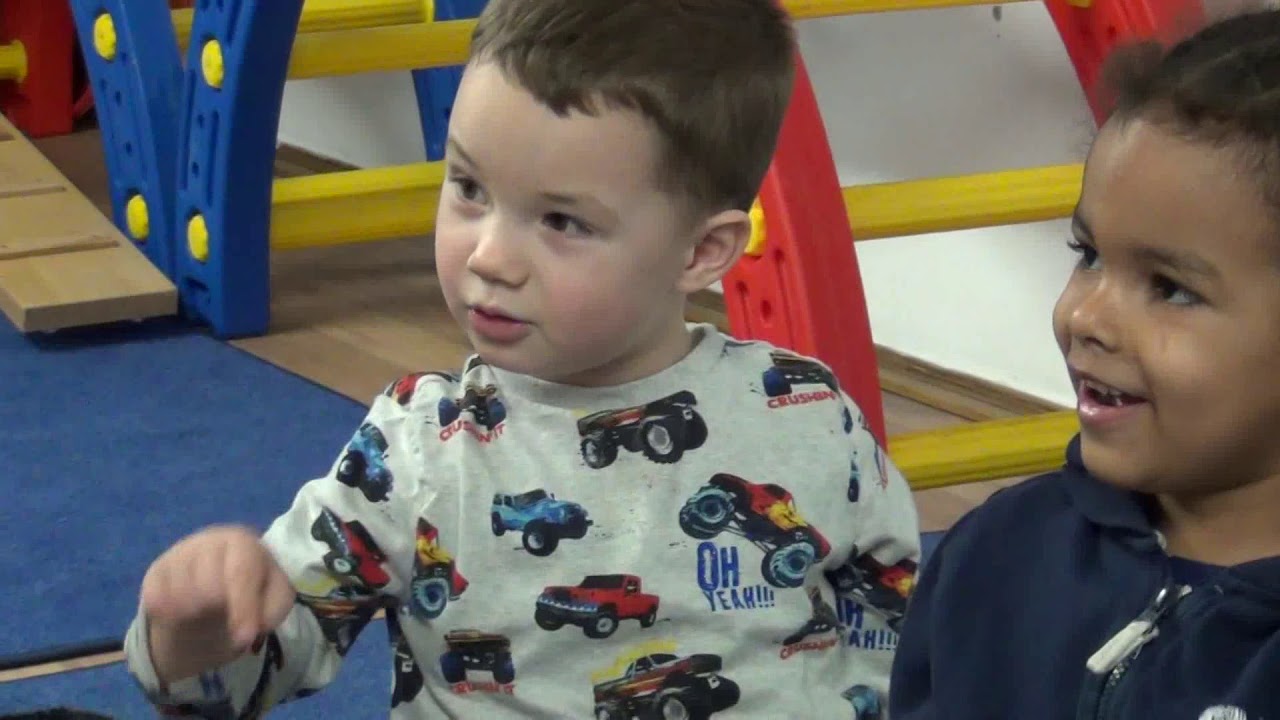 Maci csoportban - 3 és 4 évesek angol nyelvű foglalkozása