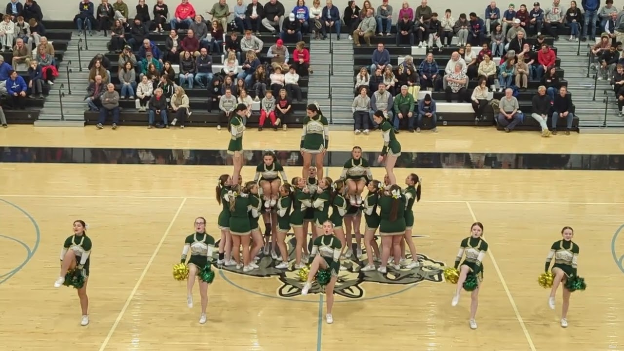 Wyoming Area vs. Crestwood Comets | Tournament Cheer Highlights & Basketball Action 📣🏀