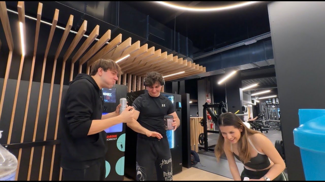 Ik Ben Kosso Nutrition Atleet!! Powerlift Sessie Meevolgen Met Darla! FT. Victor