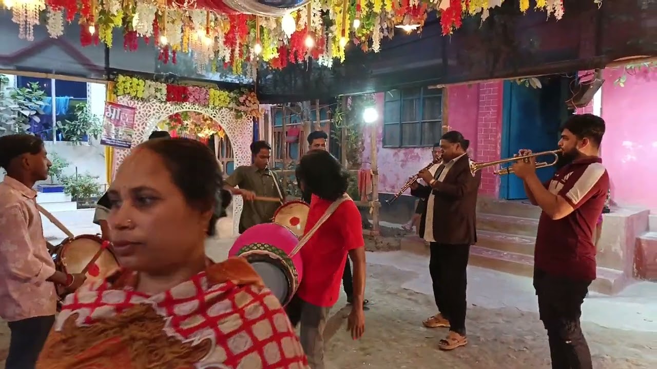 যেকোনো অনুষ্ঠানের জন্য উন্নত মানের ব্যান্ডপার্টি অংশগ্রহণ করা হয়  যোগাযোগ মেহার কালি বাড়ি 