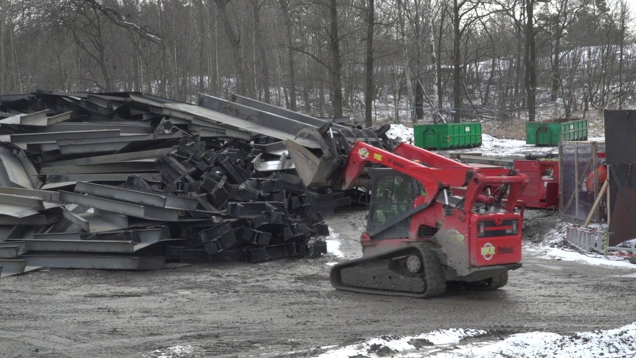 Rivningen av Gasklockan i Norra Djurgårdsstaden- NKR Demolition Sweden AB