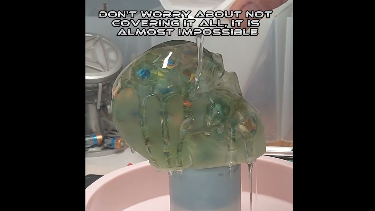 How and why, Topcoat Pour on a resin skull 
