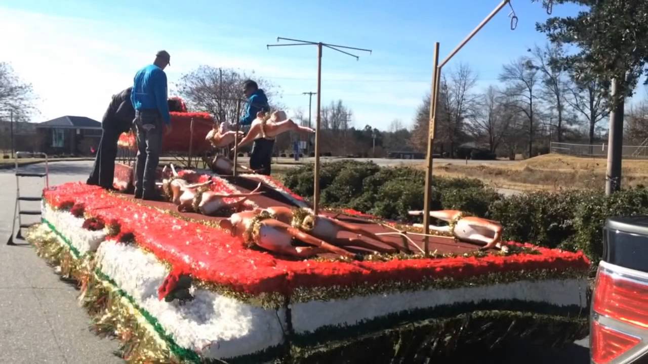 Cline Floats - Santa Float Set Up
