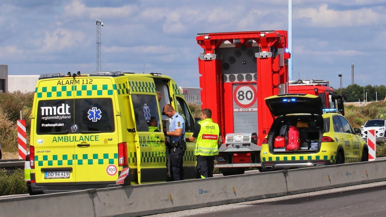 Motorcyklist væltet på motorvejen – mand kørt til behandling