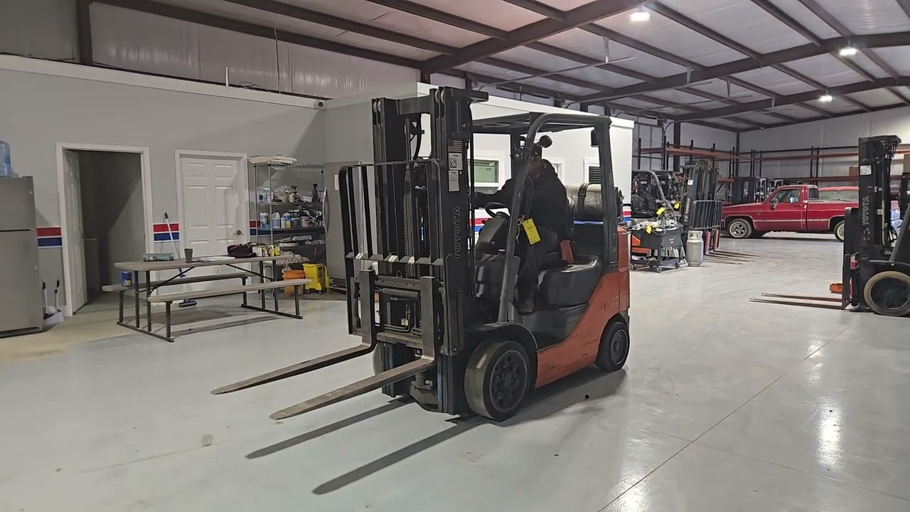 Toyota 8FGCU25 Forklift w/ Side Shift, Clamp, 2 Stage Mast & Digital Speedometer; 2,500lb Capacity