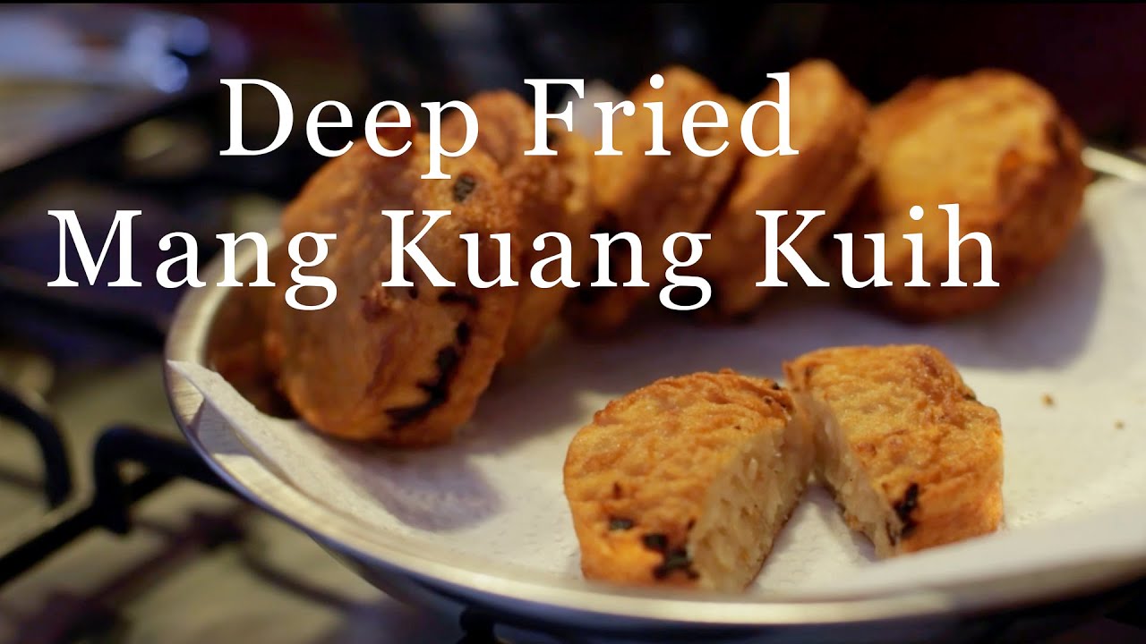 Deep Fried Mang Kuang Kuih. (Jicama Kuih)