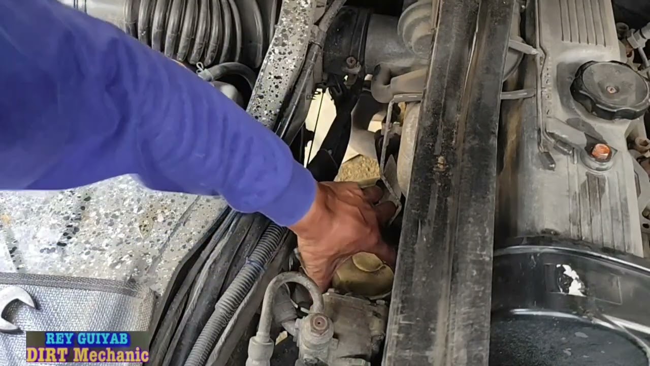 MITSUBISHI L-300;  Change oil and flushing. | DIRT MECHANIC