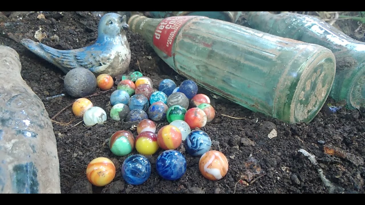 Trash Picking An Old Dump - LEGENDARY Old Marbles - Bottle Digging - History Channel - Antiques