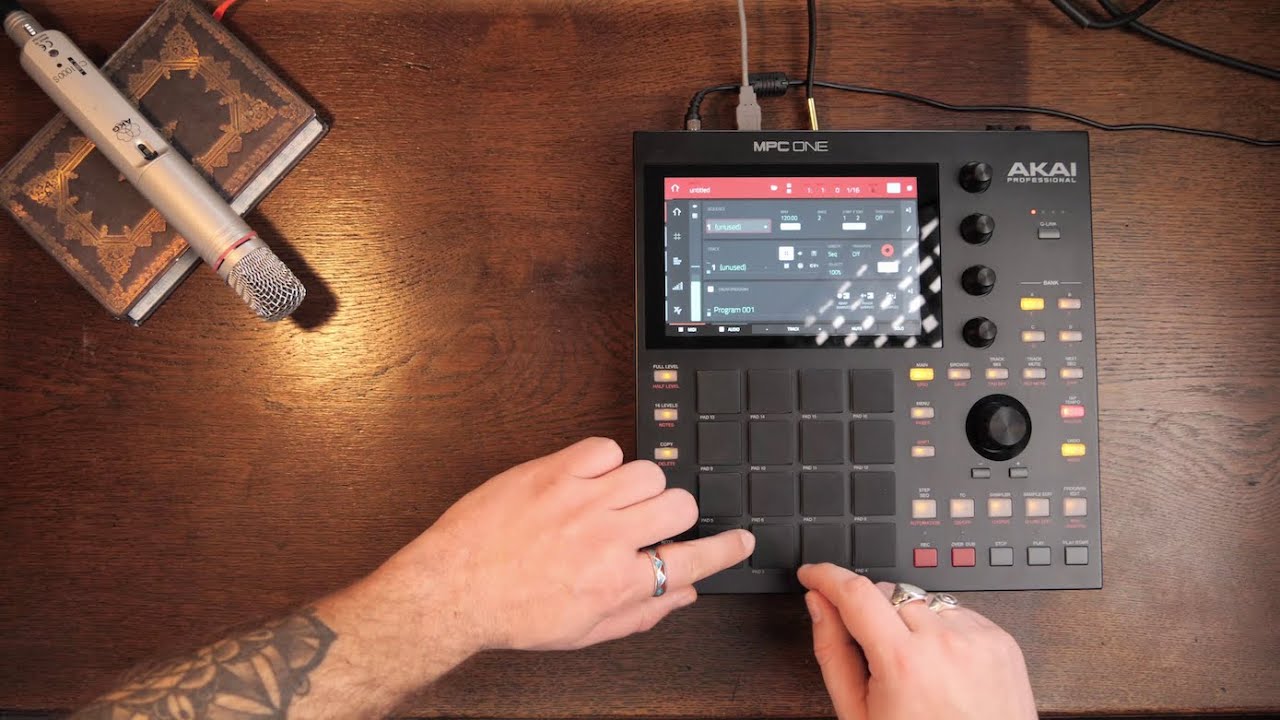 Ambient LoFi Sample Guitar Loop on MPC One