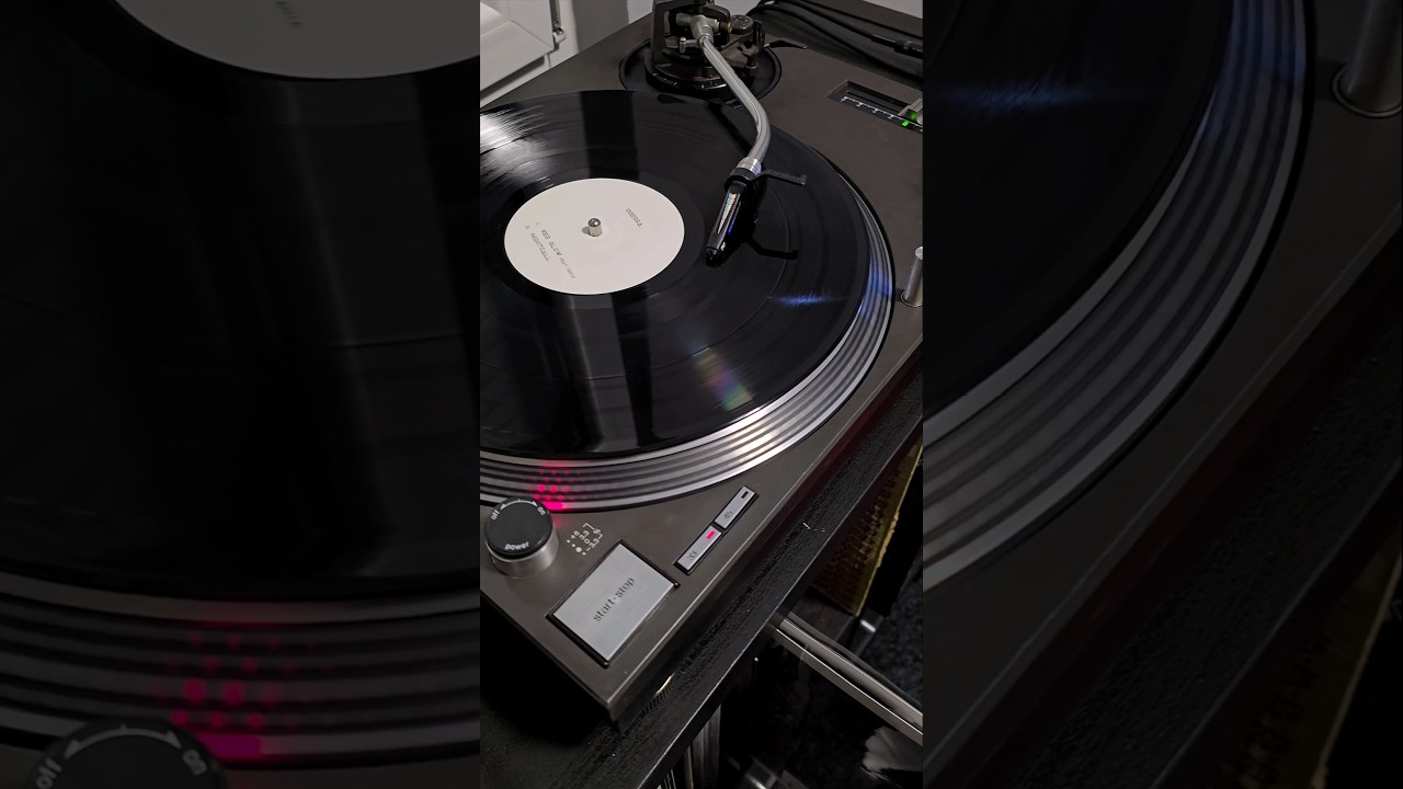 Technics SL-1210 MK2 🔥 #technics #technics1210 #dubtechno