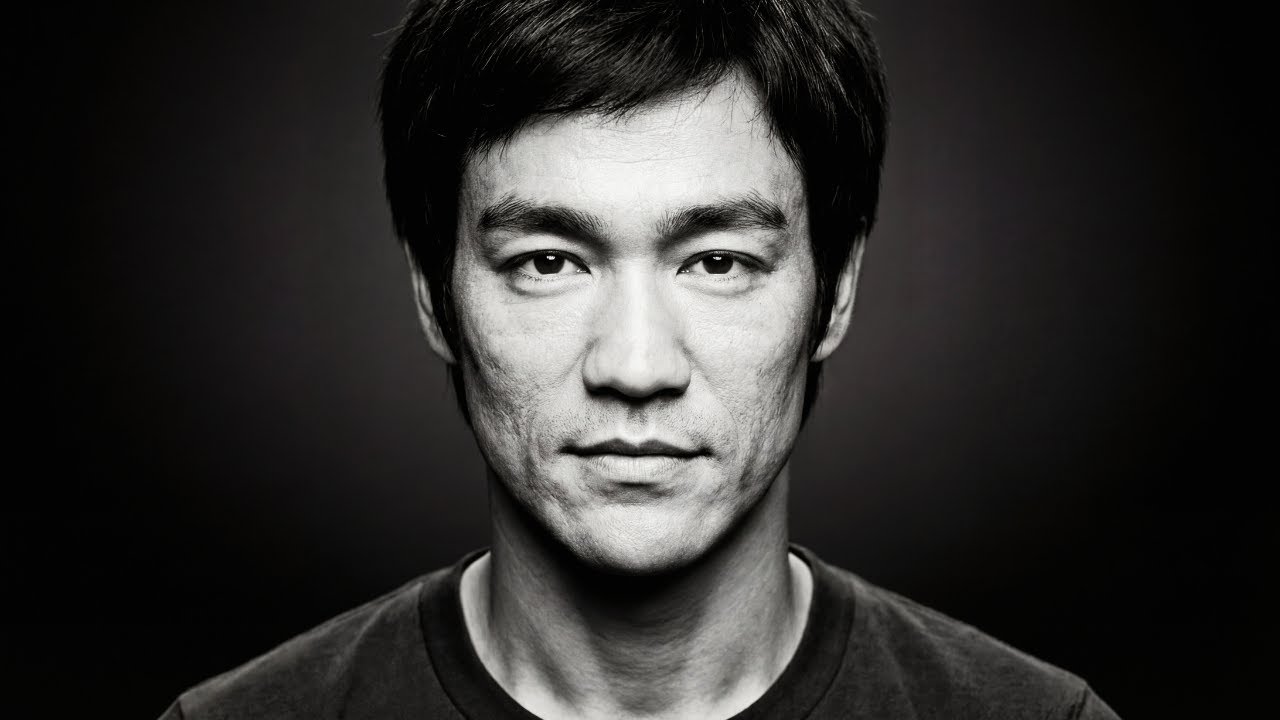 El silencio se volvió pesado… hasta la advertencia que Ip Man le hizo a Bruce Lee